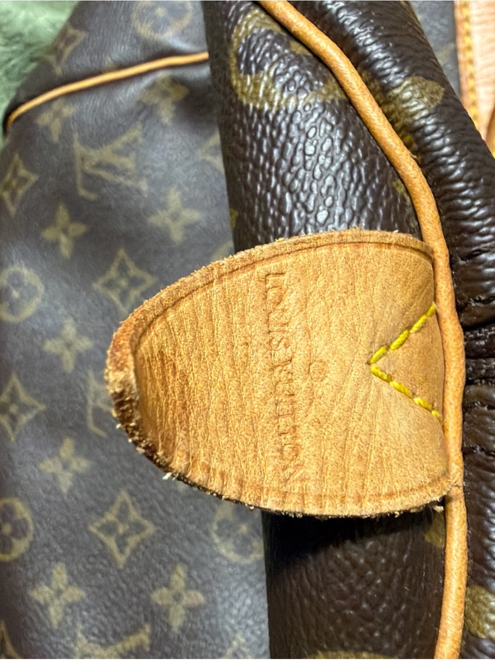 Authentic!Louis Vuitton Brown Monogram Duffel with Tan Leather Trim - Picture 16 of 16
